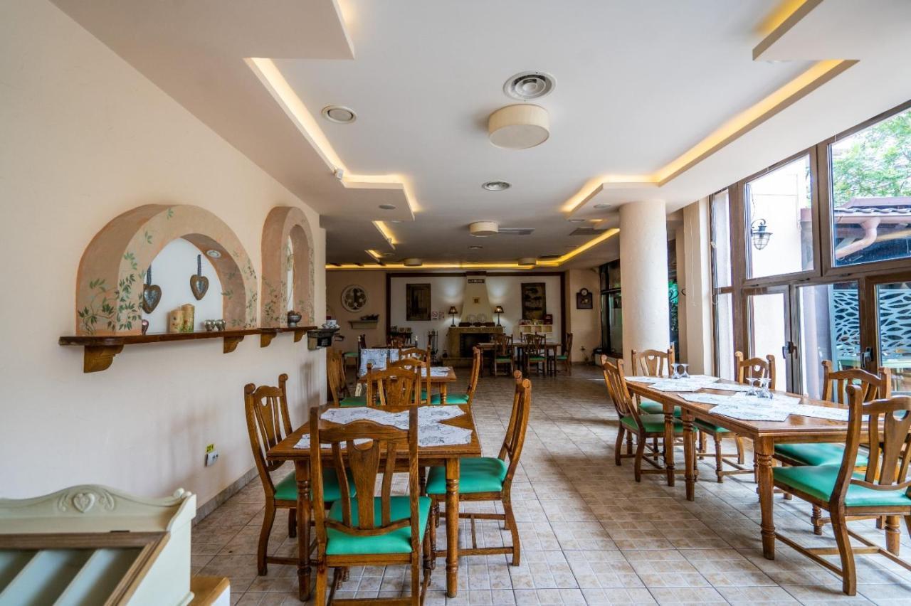Hotel Tex Club Botoşani Eksteriør billede