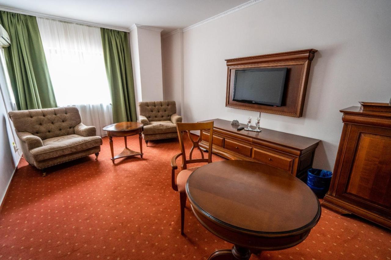 Hotel Tex Club Botoşani Eksteriør billede