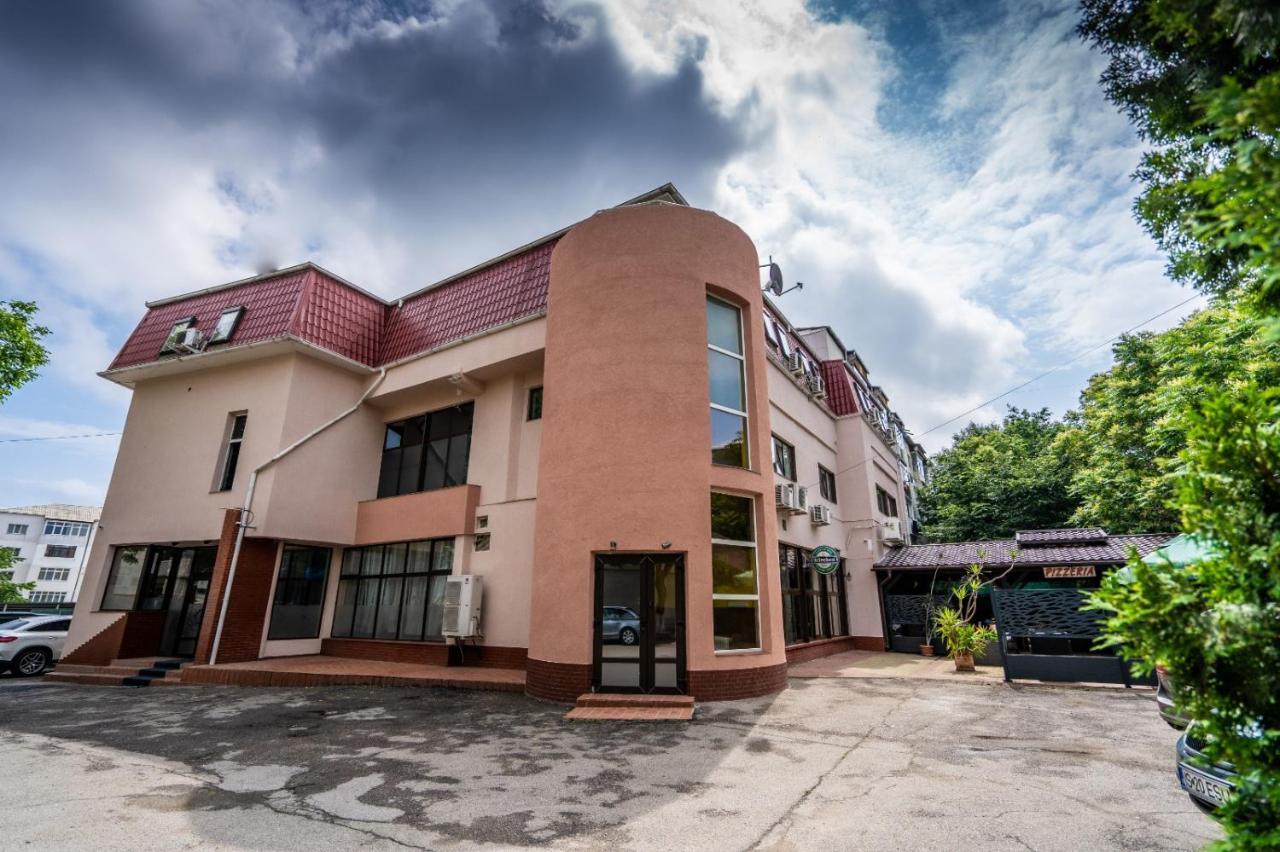 Hotel Tex Club Botoşani Eksteriør billede