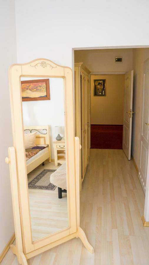 Hotel Tex Club Botoşani Eksteriør billede