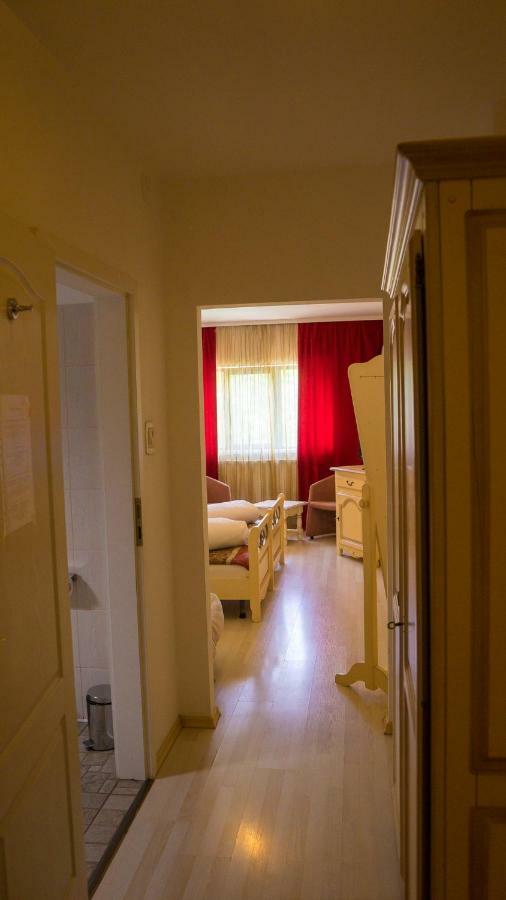 Hotel Tex Club Botoşani Eksteriør billede