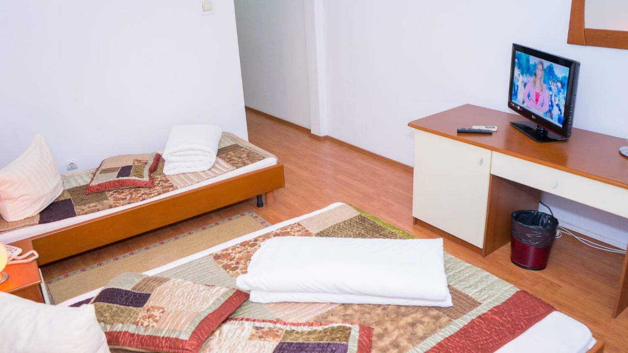 Hotel Tex Club Botoşani Eksteriør billede