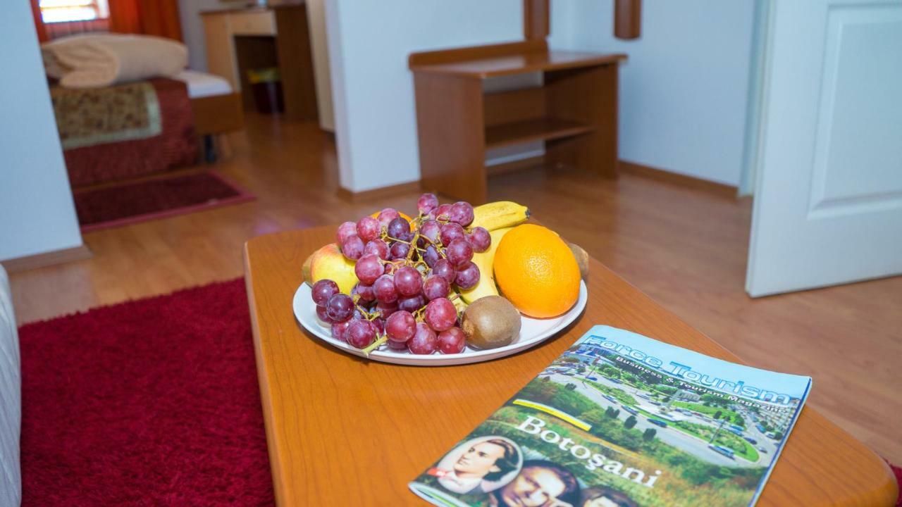 Hotel Tex Club Botoşani Eksteriør billede