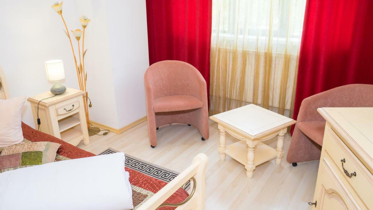 Hotel Tex Club Botoşani Eksteriør billede
